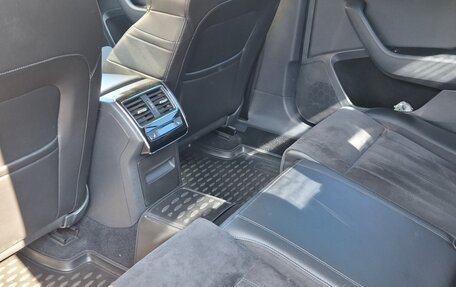 Skoda Superb III рестайлинг, 2017 год, 1 800 000 рублей, 11 фотография