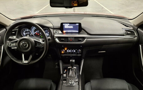 Mazda 6, 2017 год, 1 990 000 рублей, 18 фотография