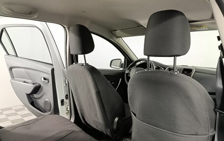 Renault Logan II, 2017 год, 830 000 рублей, 15 фотография