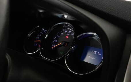 Renault Logan II, 2017 год, 830 000 рублей, 12 фотография
