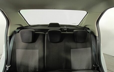 Renault Logan II, 2017 год, 830 000 рублей, 16 фотография