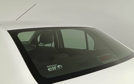 Renault Logan II, 2017 год, 830 000 рублей, 18 фотография