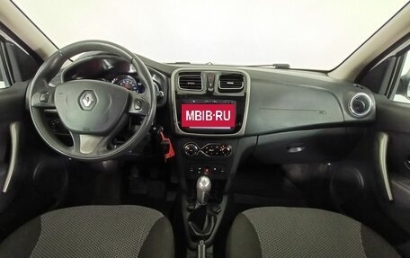Renault Logan II, 2017 год, 830 000 рублей, 10 фотография