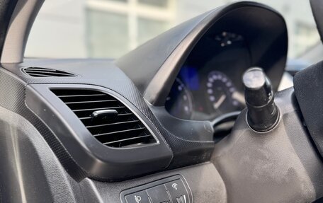 Hyundai Solaris II рестайлинг, 2013 год, 600 000 рублей, 16 фотография