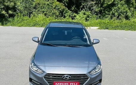 Hyundai Solaris II рестайлинг, 2018 год, 1 300 000 рублей, 1 фотография