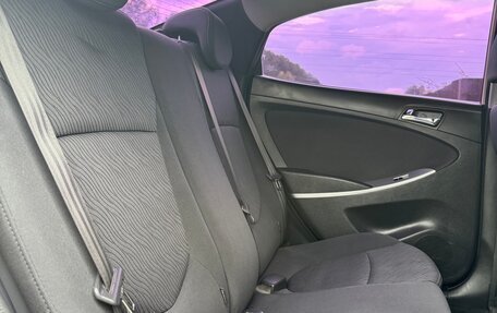 Hyundai Solaris II рестайлинг, 2013 год, 600 000 рублей, 24 фотография