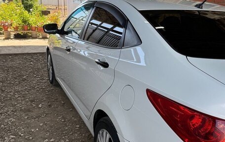 Hyundai Solaris II рестайлинг, 2013 год, 850 000 рублей, 4 фотография