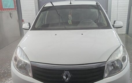 Renault Sandero I, 2013 год, 730 000 рублей, 2 фотография