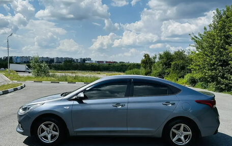 Hyundai Solaris II рестайлинг, 2018 год, 1 300 000 рублей, 4 фотография