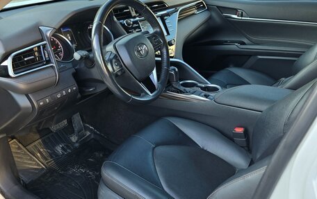 Toyota Camry, 2020 год, 2 890 000 рублей, 9 фотография