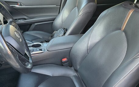 Toyota Camry, 2020 год, 2 890 000 рублей, 10 фотография