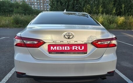 Toyota Camry, 2020 год, 2 890 000 рублей, 5 фотография