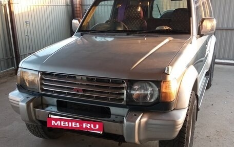 Mitsubishi Pajero III рестайлинг, 1993 год, 680 000 рублей, 2 фотография