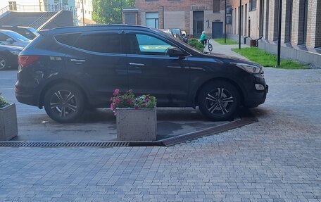 Hyundai Santa Fe III рестайлинг, 2012 год, 1 550 000 рублей, 2 фотография