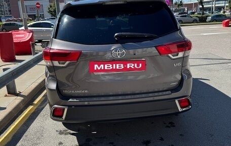 Toyota Highlander III, 2018 год, 3 700 000 рублей, 3 фотография