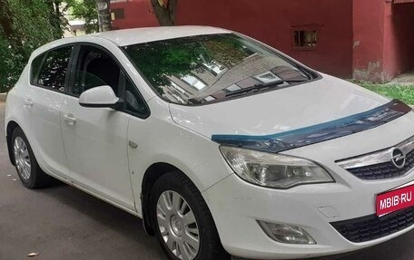 Opel Astra J, 2010 год, 500 000 рублей, 1 фотография