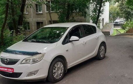 Opel Astra J, 2010 год, 500 000 рублей, 2 фотография