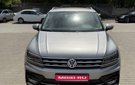 Volkswagen Tiguan II, 2018 год, 3 490 000 рублей, 1 фотография