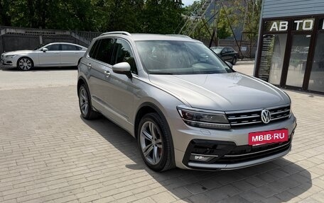 Volkswagen Tiguan II, 2018 год, 3 490 000 рублей, 2 фотография