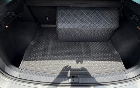 Volkswagen Tiguan II, 2018 год, 3 490 000 рублей, 17 фотография