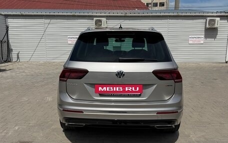 Volkswagen Tiguan II, 2018 год, 3 490 000 рублей, 11 фотография