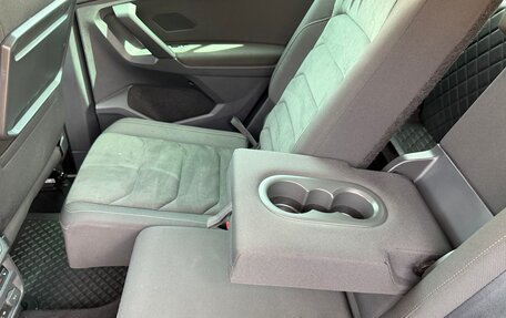 Volkswagen Tiguan II, 2018 год, 3 490 000 рублей, 24 фотография