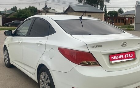 Hyundai Solaris II рестайлинг, 2015 год, 910 000 рублей, 6 фотография