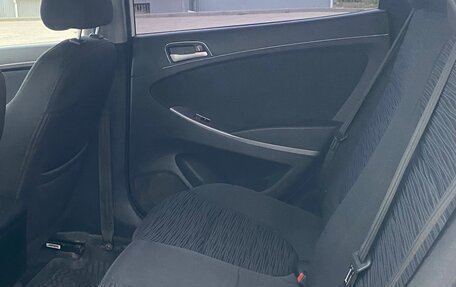 Hyundai Solaris II рестайлинг, 2015 год, 910 000 рублей, 10 фотография