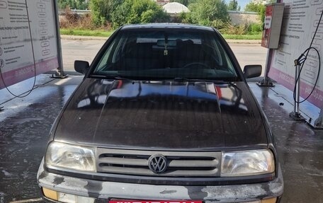Volkswagen Vento, 1994 год, 155 000 рублей, 2 фотография