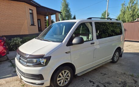 Volkswagen Multivan T6 рестайлинг, 2015 год, 3 800 000 рублей, 4 фотография