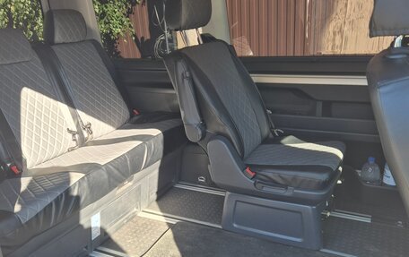 Volkswagen Multivan T6 рестайлинг, 2015 год, 3 800 000 рублей, 9 фотография