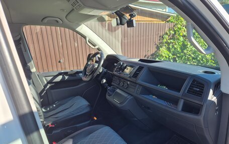 Volkswagen Multivan T6 рестайлинг, 2015 год, 3 800 000 рублей, 8 фотография
