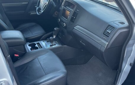 Mitsubishi Pajero IV, 2011 год, 2 050 000 рублей, 12 фотография