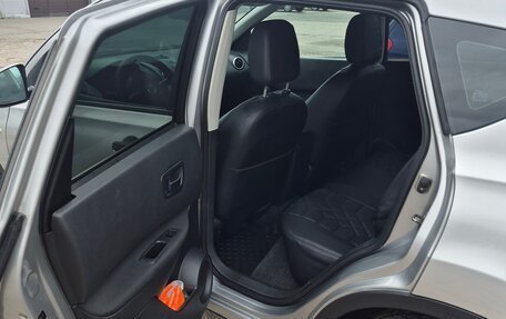 Nissan Qashqai, 2011 год, 900 000 рублей, 13 фотография