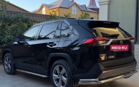 Toyota RAV4, 2020 год, 3 200 000 рублей, 6 фотография