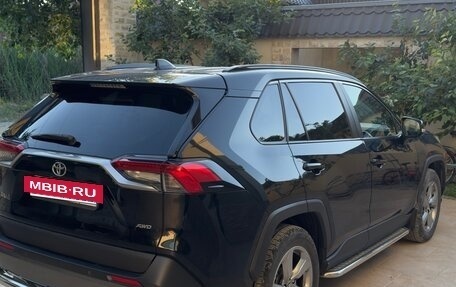 Toyota RAV4, 2020 год, 3 200 000 рублей, 7 фотография