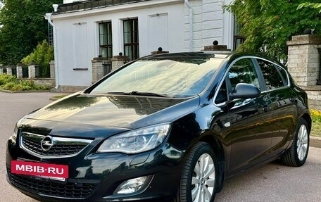 Opel Astra J, 2011 год, 600 000 рублей, 3 фотография