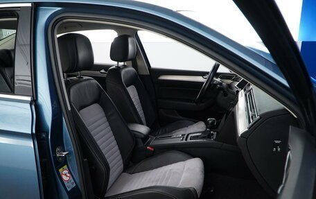Volkswagen Passat B8 рестайлинг, 2017 год, 2 557 077 рублей, 8 фотография