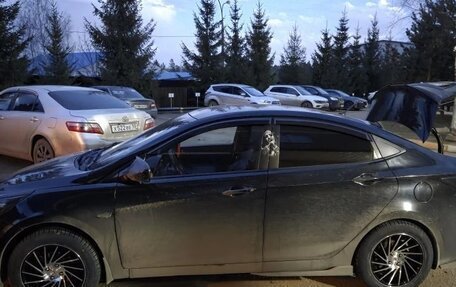 Hyundai Solaris II рестайлинг, 2015 год, 800 000 рублей, 4 фотография