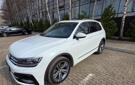 Volkswagen Tiguan II, 2019 год, 3 190 000 рублей, 3 фотография