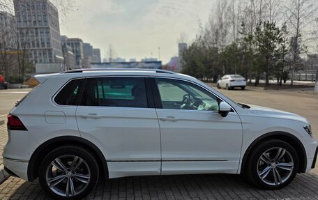 Volkswagen Tiguan II, 2019 год, 3 190 000 рублей, 2 фотография