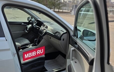 Volkswagen Tiguan II, 2019 год, 3 190 000 рублей, 12 фотография