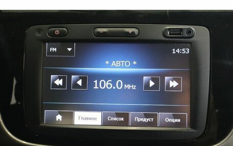 Renault Logan II, 2015 год, 694 000 рублей, 10 фотография
