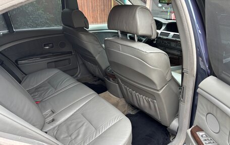 BMW 7 серия, 2003 год, 700 000 рублей, 16 фотография