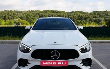 Mercedes-Benz E-Класс, 2021 год, 4 900 000 рублей, 4 фотография