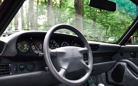 Porsche 911, 1996 год, 18 275 000 рублей, 9 фотография
