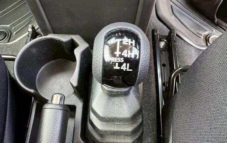 Suzuki Jimny, 2023 год, 1 593 000 рублей, 27 фотография