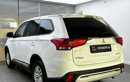 Mitsubishi Outlander III рестайлинг 3, 2019 год, 2 390 000 рублей, 7 фотография