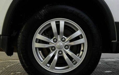 Mitsubishi Outlander III рестайлинг 3, 2019 год, 2 390 000 рублей, 18 фотография