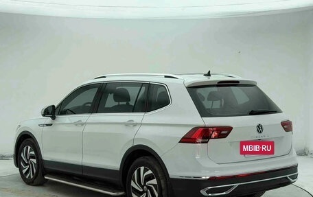 Volkswagen Tiguan II, 2022 год, 2 312 009 рублей, 3 фотография